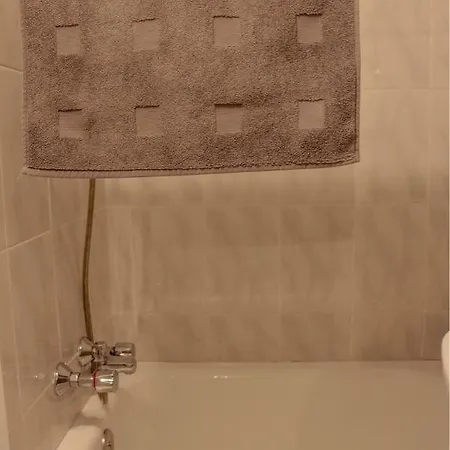 Oda ve Kahvaltı Floren *