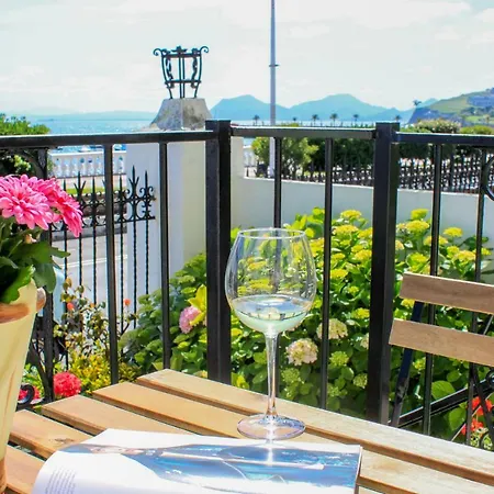 Floren Кастро-Урдиалес